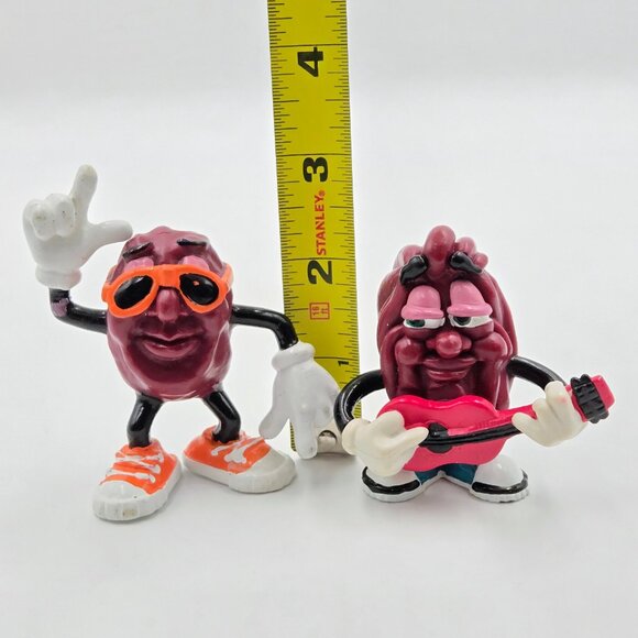 Vintage 1987 California Raisins Figurines Orange Sunglasses and Shoes Guitar Pla - Picture 2 of 16